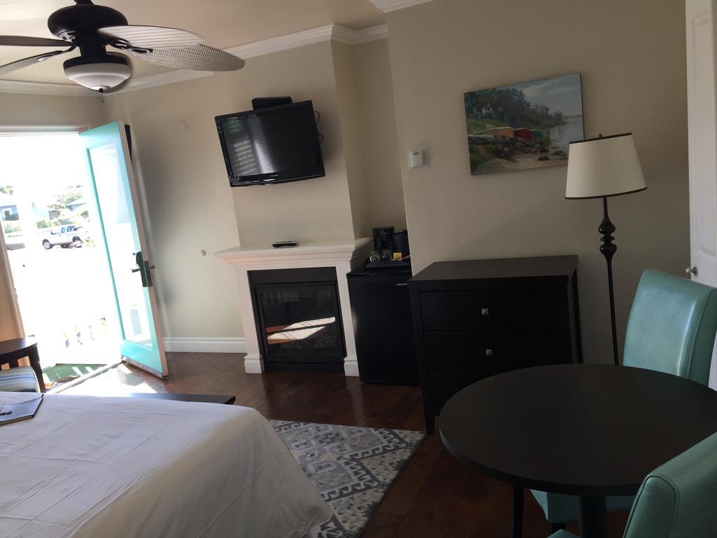 Beach Bungalow Inn And Suites Моро Бей Екстериор снимка