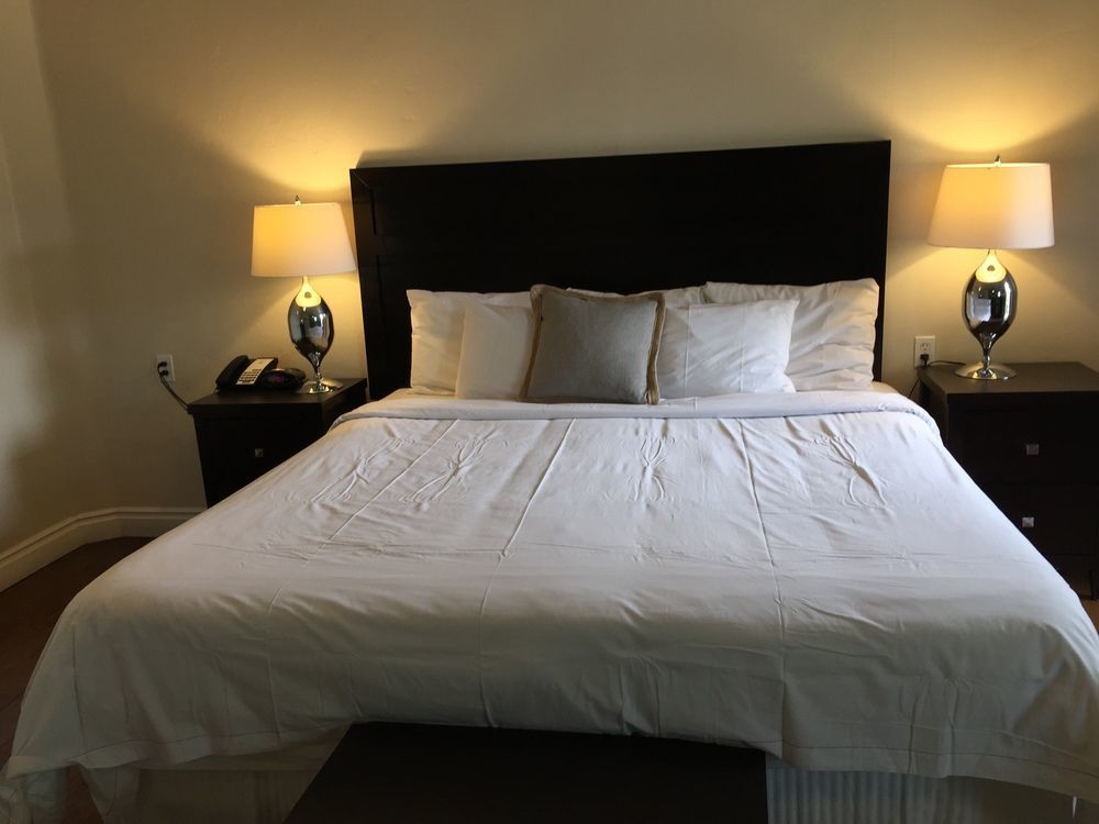 Beach Bungalow Inn And Suites Моро Бей Екстериор снимка
