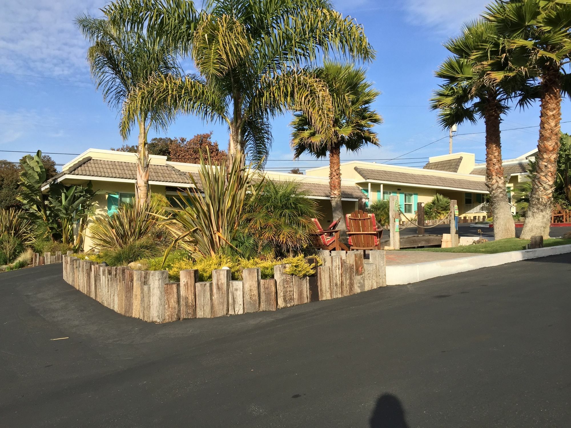 Beach Bungalow Inn And Suites Моро Бей Екстериор снимка